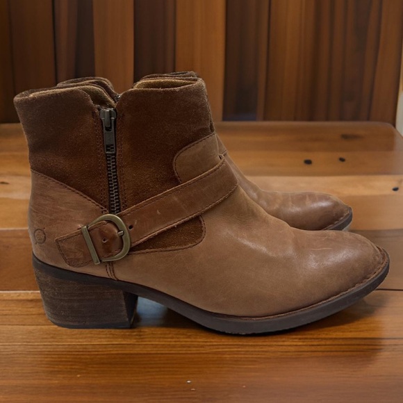 Born Shoes - 🔥BEAUTIFUL BORN DISTRESSED LEATHER BOOTS🔥